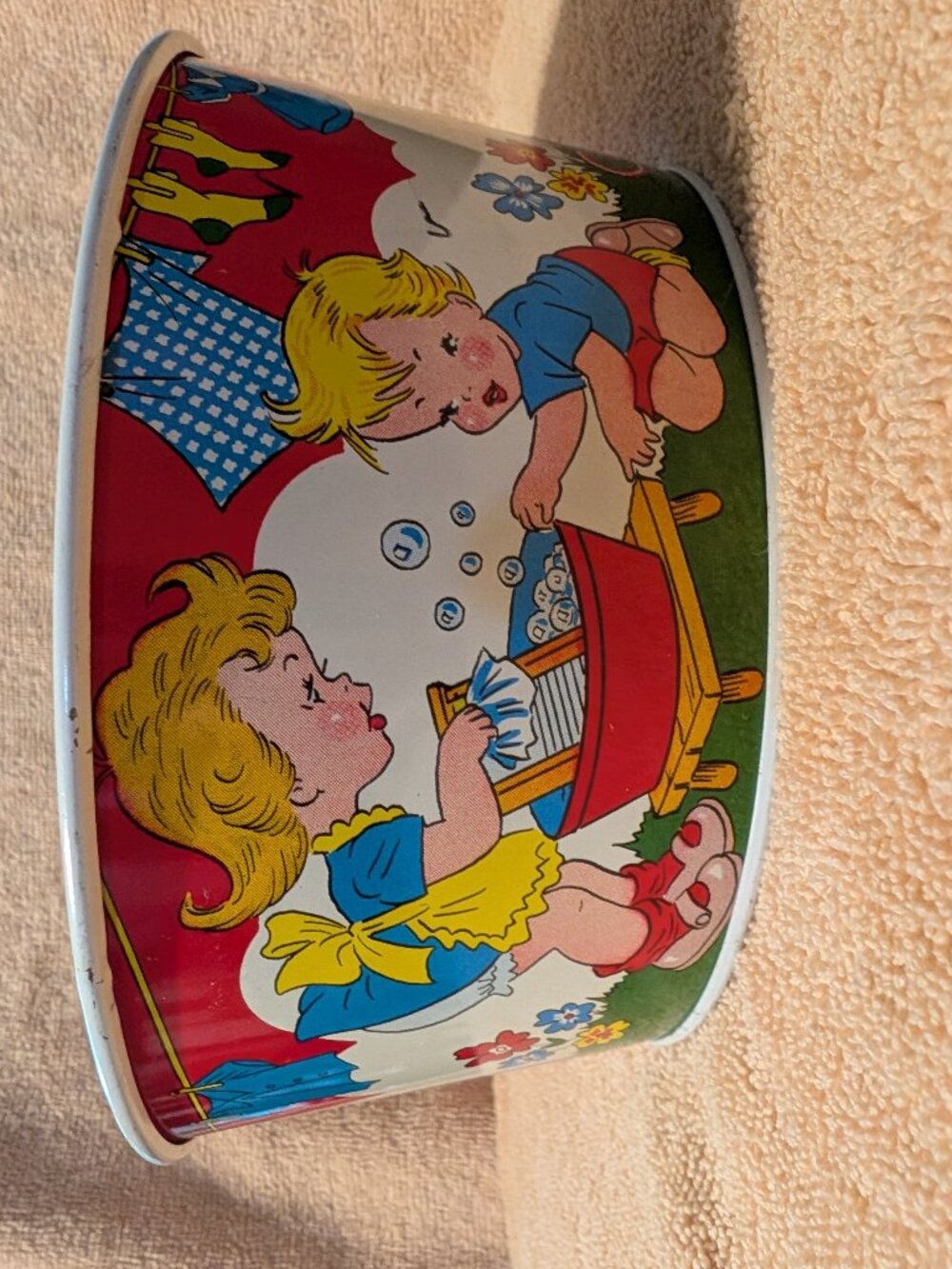 Vintage Wash Tub Basin Toy / The Ohio Art Co.